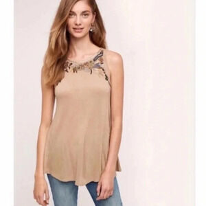 Anthropologie akemi kin sequin petal tank top beige tan medium petite mp knit